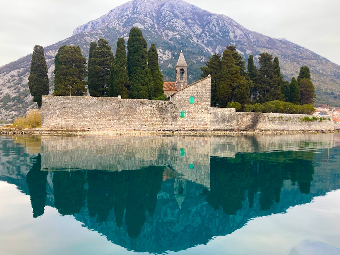 Netto AOW voor twee personen: zo zit het met jullie inkomen